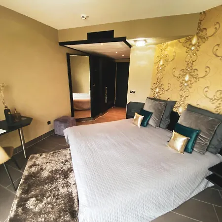 Augenblick Goodnight Hotel