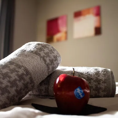 מלון Augenblick Goodnight 3*