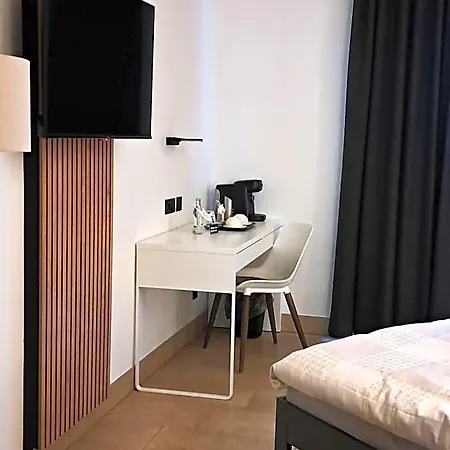 Augenblick Goodnight 3* Kleve (Dusseldorf)